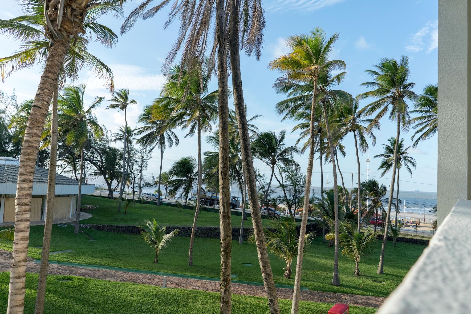 ホテル Blue Tree Towers Sao Luis エクステリア 写真 View of the beach from the hotel